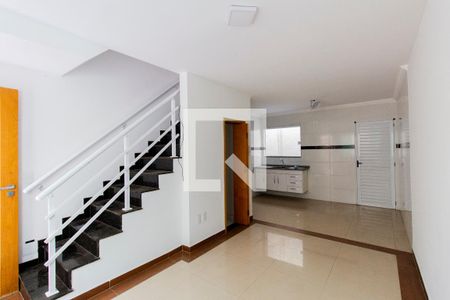 Casa de condomínio à venda com 80m², 2 quartos e 1 vagaSala e Cozinha Integrada