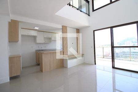 Sala de apartamento para alugar com 1 quarto, 80m² em Freguesia de Jacarepaguá, Rio de Janeiro