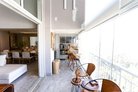 Varanda de apartamento à venda com 3 quartos, 170m² em Vila Suzana, São Paulo