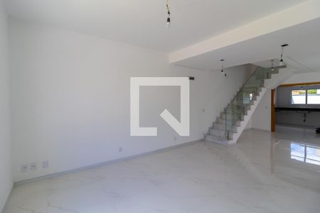 Sala de casa de condomínio para alugar com 3 quartos, 150m² em Jardim Carolina, Jundiaí