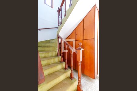 Escada Quartos de casa à venda com 3 quartos, 180m² em Parque Vitoria, São Paulo