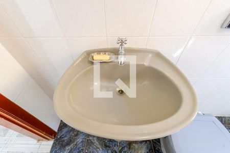 Lavabo de casa à venda com 3 quartos, 180m² em Parque Vitoria, São Paulo