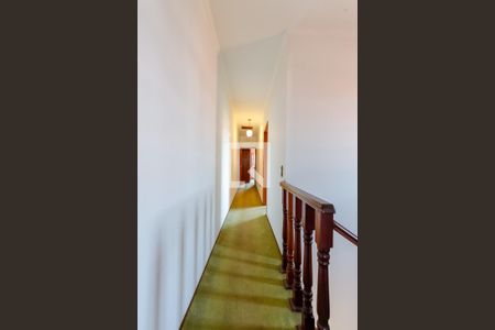 Corredor Quartos de casa à venda com 3 quartos, 180m² em Parque Vitoria, São Paulo