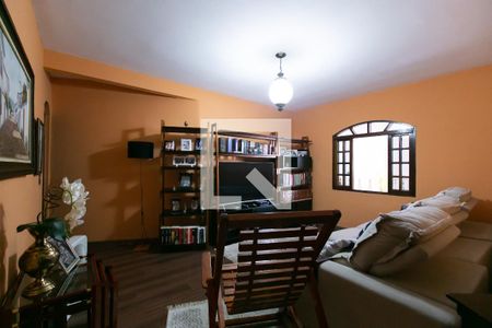 Sala de TV de casa à venda com 5 quartos, 747m² em Vila Curuçá, São Paulo