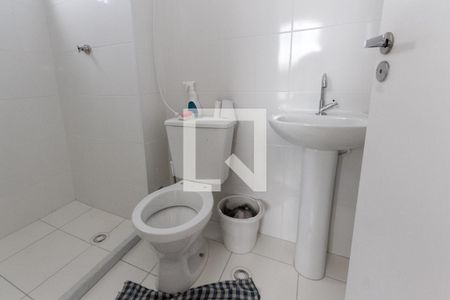Banheiro de apartamento para alugar com 1 quarto, 35m² em Cidade Satelite Santa Barbara, São Paulo