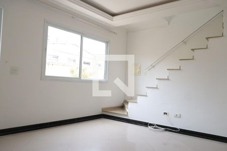 Sala de casa de condomínio para alugar com 2 quartos, 59m² em Jardim Oriental, São Paulo