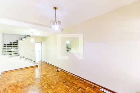 Sala de casa para alugar com 2 quartos, 140m² em Chácara Santo Antônio (zona Sul), São Paulo