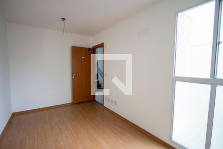 Sala de apartamento para alugar com 2 quartos, 50m² em Barro Vermelho, São Gonçalo