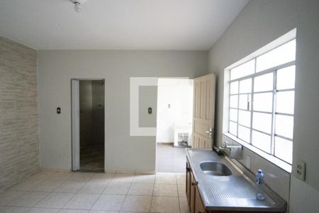 Cozinha de casa para alugar com 1 quarto, 50m² em Parque Sao Rafael, São Paulo