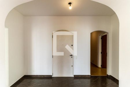 Hall de Entrada de apartamento para alugar com 4 quartos, 130m² em Higienópolis, São Paulo