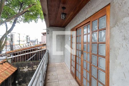 Sacada de casa à venda com 3 quartos, 195m² em Vila Ré, São Paulo