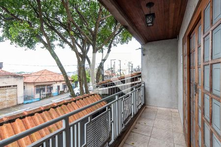 Sacada de casa à venda com 3 quartos, 195m² em Vila Ré, São Paulo