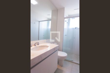 Banheiro 1 de apartamento para alugar com 2 quartos, 68m² em Vila da Serra, Nova Lima