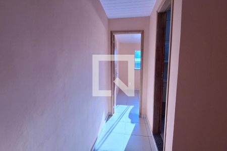 Corredor de casa para alugar com 2 quartos, 40m² em Vila Maria Helena, Duque de Caxias