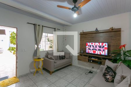 Sala de casa à venda com 8 quartos, 360m² em São Marcos, Belo Horizonte