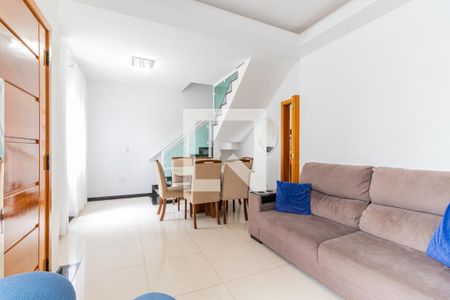 Sala de casa de condomínio à venda com 3 quartos, 92m² em Jardim Santa Cruz (campo Grande), São Paulo
