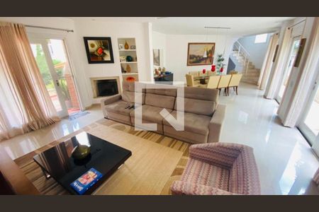 Casa à venda com 4 quartos, 212m² em Parque Alves de Lima, São Paulo