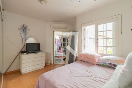 Casa à venda com 360m², 3 quartos e 4 vagas Casa à venda com 360m², 3 quartos e 4 vagasQuarto 3