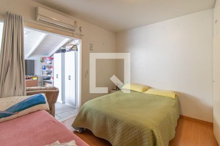 Casa à venda com 360m², 3 quartos e 4 vagas Casa à venda com 360m², 3 quartos e 4 vagasQuarto 2