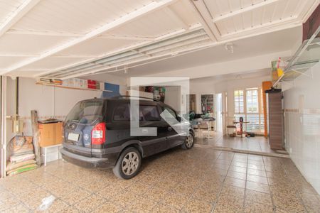 Casa à venda com 360m², 3 quartos e 4 vagas Casa à venda com 360m², 3 quartos e 4 vagasGaragem