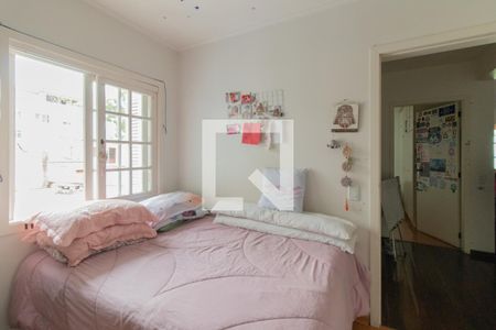 Casa à venda com 360m², 3 quartos e 4 vagas Casa à venda com 360m², 3 quartos e 4 vagasQuarto 3