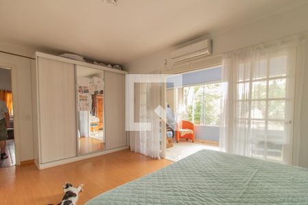 Casa à venda com 360m², 3 quartos e 4 vagas Casa à venda com 360m², 3 quartos e 4 vagasQuarto Suíte