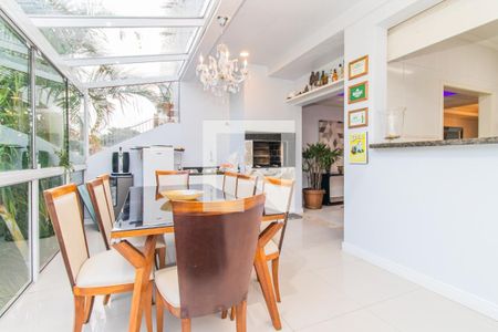 Casa à venda com 370m², 3 quartos e 2 vagas