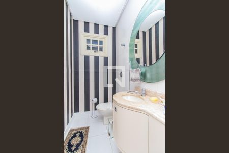 Casa à venda com 370m², 3 quartos e 2 vagas