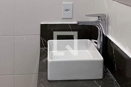 Casa à venda com 150m², 3 quartos e 1 vaga Casa à venda com 150m², 3 quartos e 1 vagaBanheiro