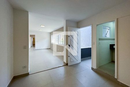 Casa à venda com 150m², 3 quartos e 1 vaga Casa à venda com 150m², 3 quartos e 1 vagaSuíte