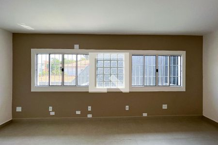 Casa à venda com 150m², 3 quartos e 1 vaga Casa à venda com 150m², 3 quartos e 1 vagaSuíte