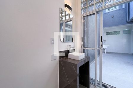 Lavabo de casa à venda com 3 quartos, 150m² em Indianópolis, São Paulo