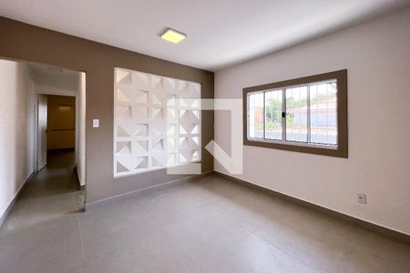 Casa à venda com 150m², 3 quartos e 1 vaga Casa à venda com 150m², 3 quartos e 1 vagaSala Íntima