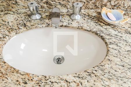 Apartamento para alugar com 171m², 5 quartos e 2 vagas Apartamento para alugar com 171m², 5 quartos e 2 vagasDetalhe do banheiro