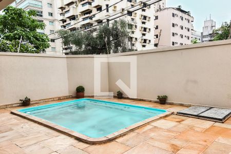 Apartamento para alugar com 171m², 5 quartos e 2 vagas Apartamento para alugar com 171m², 5 quartos e 2 vagasÁrea comum - Piscina