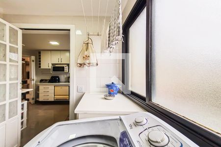 Apartamento para alugar com 171m², 5 quartos e 2 vagas Apartamento para alugar com 171m², 5 quartos e 2 vagasÁrea de Serviço