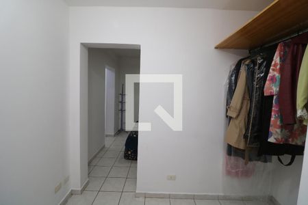 Closet da suíte de casa para alugar com 3 quartos, 200m² em Chácara Mafalda, São Paulo