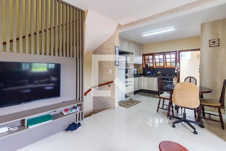 Sala de casa de condomínio à venda com 2 quartos, 120m² em Vila Gomes, São Paulo