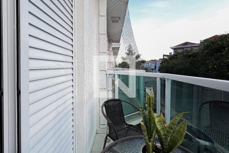 Casa de condomínio à venda com 130m², 3 quartos e 2 vagas Casa de condomínio à venda com 130m², 3 quartos e 2 vagasVaranda da Suíte