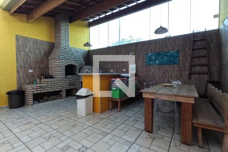 Casa de condomínio à venda com 130m², 3 quartos e 2 vagas Casa de condomínio à venda com 130m², 3 quartos e 2 vagasÁrea comum - Churrasqueira