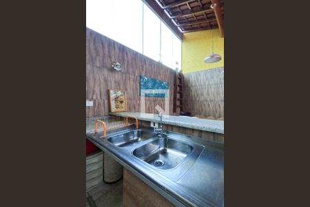 Casa de condomínio à venda com 130m², 3 quartos e 2 vagas Casa de condomínio à venda com 130m², 3 quartos e 2 vagasÁrea comum - Churrasqueira