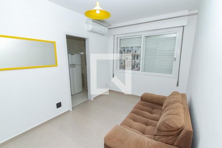 Sala de apartamento à venda com 1 quarto, 45m² em Passo da Areia, Porto Alegre
