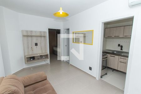 Sala de apartamento para alugar com 1 quarto, 45m² em Passo da Areia, Porto Alegre