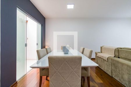 Sala de casa à venda com 3 quartos, 310m² em Jardim Londrina, São Paulo