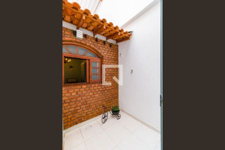 Sala - Vista de casa à venda com 3 quartos, 310m² em Jardim Londrina, São Paulo