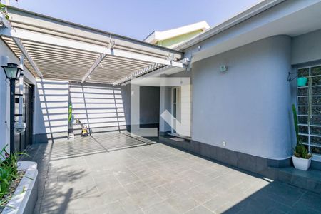Casa à venda com 310m², 3 quartos e 4 vagas Casa à venda com 310m², 3 quartos e 4 vagasGaragem
