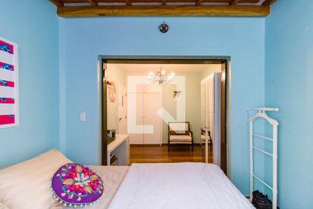 Casa à venda com 310m², 3 quartos e 4 vagas Casa à venda com 310m², 3 quartos e 4 vagasQuarto 1