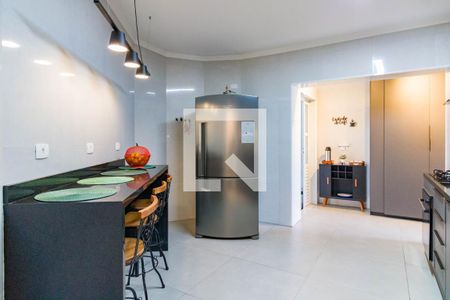 Casa à venda com 310m², 3 quartos e 4 vagas Casa à venda com 310m², 3 quartos e 4 vagasCozinha