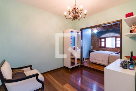 Casa à venda com 310m², 3 quartos e 4 vagas Casa à venda com 310m², 3 quartos e 4 vagasQuarto 1