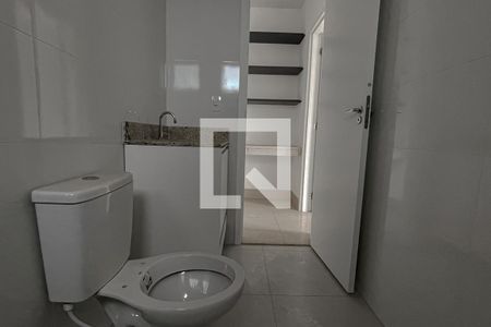 banheiro de apartamento para alugar com 1 quarto, 42m² em Vila Paiva, São Paulo